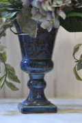 青い花器